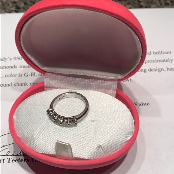 Platinum Dimond Ring - Picture 5 of 6